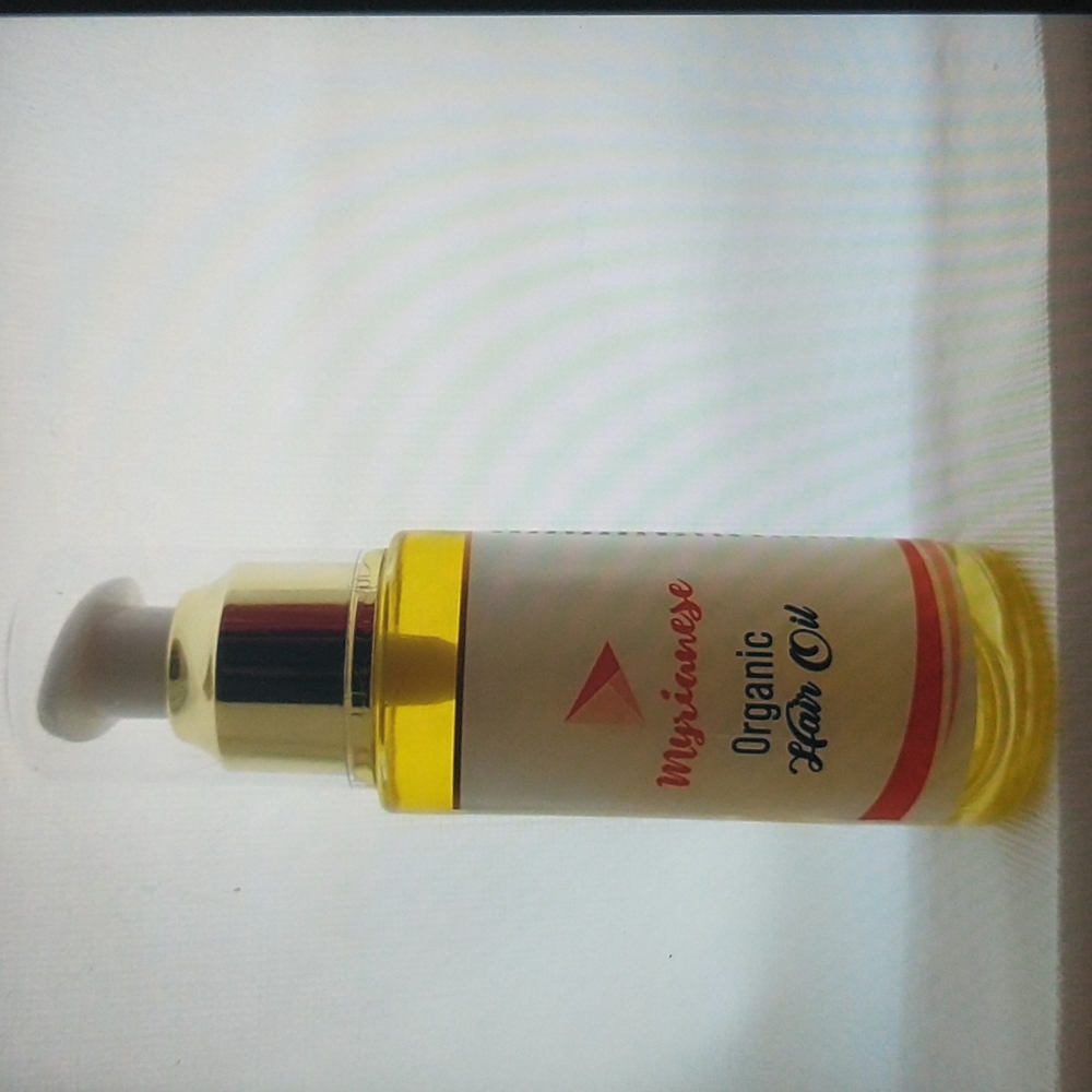 Myrianese Organic lightweight hair growth Oil.Its a unique blend of 25+ naturals